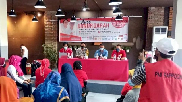 Kegiatan Donor Darah yang digelar oleh PMI Kecamatan Rappocini, Sabtu (18/12/2021).