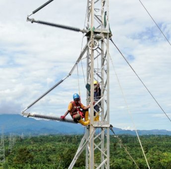 PLN Cepat Tanggap Pulihkan Tower Interkoneksi yang Terendam Aliran Sungai