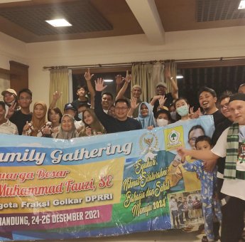 Family Gathering, Anggota DPR RI Muhammad Fauzi Bangun Sinergi dan Keakraban Tim