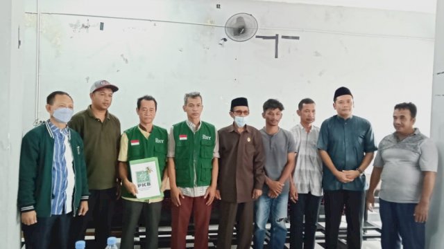 Pengukuhan Pengurus Ranting Kecamatan Galesong Selatan, Kabupaten Takalar, Provinsi Sulawesi Selatan, Senin (27/12/2027).