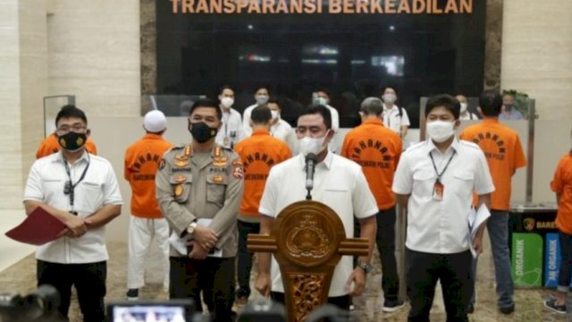 Bareskrim&nbsp; Polri Tetapkan Empat Tersangka Kasus Investasi Alkes