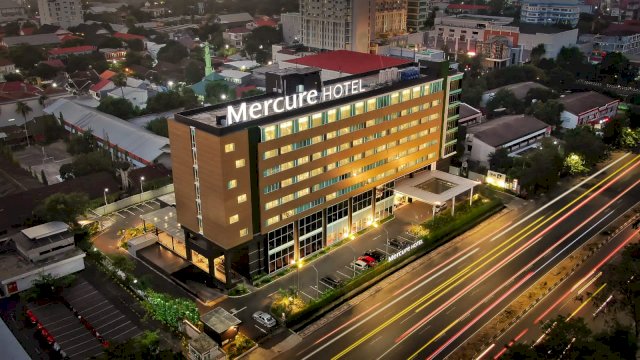Mercure Hotel Makassar akan menawarkan paket malam tahun baru yang berbeda. Para tamu berhak mendapat emas hingga voucher menginap. (Istimewa)