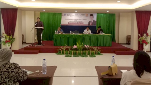 Anggota DPRD Makassar, Eric Horas saat menyosialisasikan Perda Nomor 10 tahun 2011 di Hotel Grand Asia, Makassar, Senin (6/12/2021).
