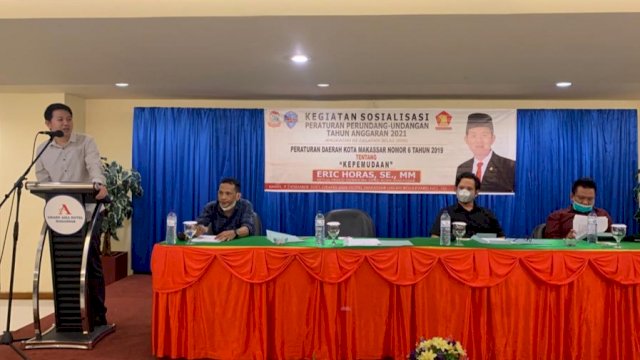 Anggota DPRD Makassar, Eric Horas saat menyosialisasikan Perda Nomor 6 tahun 2019 di Hotel Grand Asia, Makassar, Kamis (9/12/2021).