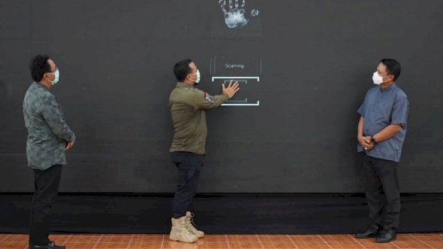 Plt Gubernur Sulsel Andi Sudirman Sulaiman, melaunching Aplikasi Go Clean-Governance Clinic, di Aula Kantor Inspektorat Provinsi Sulsel, Jumat (24/12/2021).