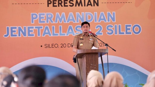 Bupati Gowa Adnan Purichta Ichsan, memberikan sambutan saat Peresmian Permandian Je'netallasa 2, Senin (20/12/2021).