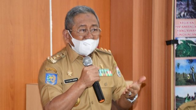 Gubernur Sulbar, Ali Baal Masdar.