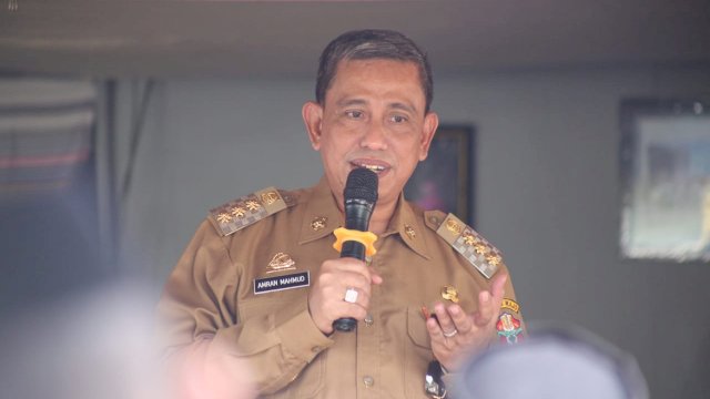 Bupati Wajo, Amran Mahmud.