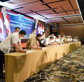 Wali Kota Palopo Terima Penghargaan Menteri Agraria dan Tata Ruang