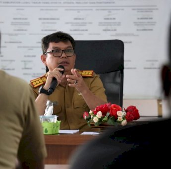 Pasca Dilantik Jadi Kadis Kominfo Luwu Timur, Hamris Darwis Gelar Rakoor Internal: Kita Harus Kompak