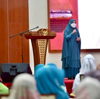 Hadiri 13 Tahun FKCA, Naoemi Octarina Ajak Warga Memahami dan Mengamalkan Al-Quran