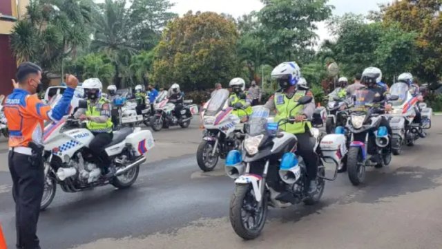 Pelatihan Safety Riding kepada 22 Personel Ditlantas dan Satlantas Jajaran Polda Banten, Selasa (11/01/2022).