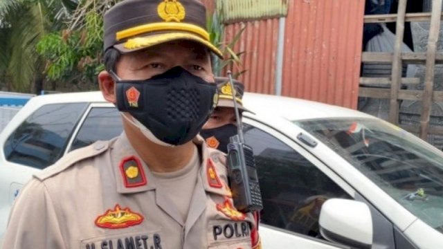 Kapolsek Kebon Jeruk, Kompol Slamet Riyadi.