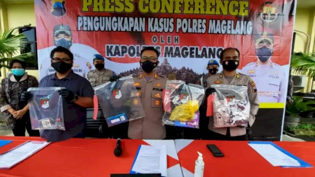 Konferensi Pers Pengungkapan Kasus Pemerkosaan santriwati di Polres Magelang, Jumat (14/01/2022).