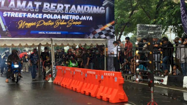 Pembukaan ajang Street Race di Ancol Jakarta Utara, Minggu (16/01/2022).
