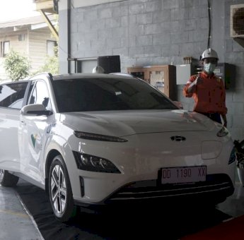 Komitmen Praktik Berkelanjutan, PT Vale Uji Coba Mobil Listrik di Area Operasional