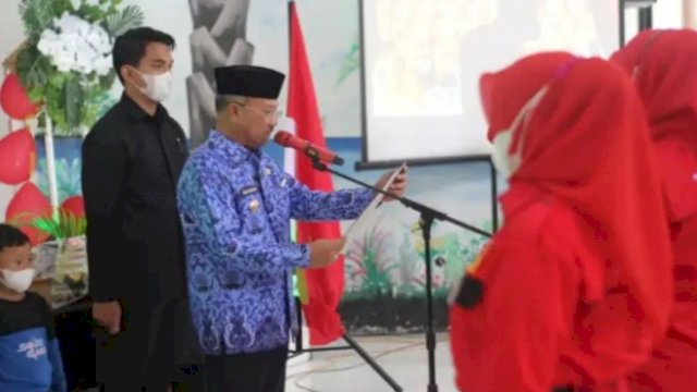 Bupati Jeneponto Iksan Iskandar, mengukuhkan Organisasi Turstea Bersatu (Tuber), Senin (17/01/2022).