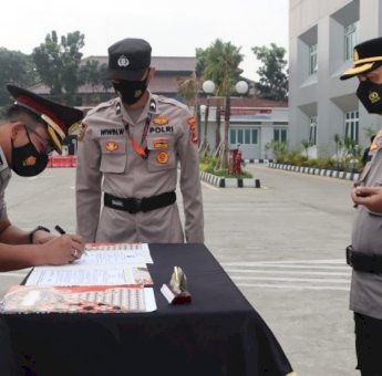 Kapolresta Tangerang Pimpin Sertijab Kabag Log, Kasat Narkoba dan Kapolsek Balaraja