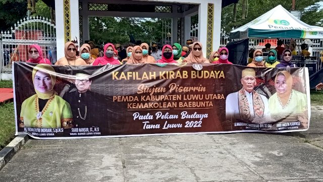 Kontingen Parade Kirab Budaya Pemerintah Kabupaten Luwu Utara Pekan Budaya Tana Luwu dalam rangka memeriahkan Hari Jadi Ke-754 Tana Luwu serta Peringatan Ke-75 HPRL di Istana Kedatuan Luwu, Senin (17/1/2022).