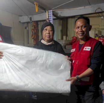 Lima Rumah Warga Manggala Rusak Akibat Angin Puting Beliung, Deng Ical Salurkan Bantuan