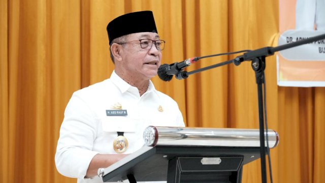 Wakil Bupati Gowa Abd. Rauf Malaganni saat menghadiri Pencanangan Pembukaan Rapat Anggota Tahunan (RAT) Tahun Buku 2021 Tingkat Kabupaten Gowa, di Gedung De'Bollo, Jalan Tumanurung Sungguminasa, Rabu (19/01/2022). (Istimewa)