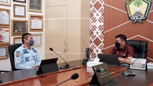 Bupati Gowa Adnan Purichta Ichsan, saat menerima Kepala Lapas Narkotika Kelas IIA Sungguminasa, Andi Mohammad Syarif di Ruang Rapat Bupati Gowa, Kantor Bupati Gowa, Jalan Masjid Raya, Kamis (20/01/2022). (Istimewa)