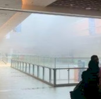 AEON Sentul City Terbakar, Pengunjung Berhamburan