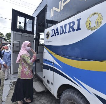 Resmi Beroperasi Bus DAMRI Trayek Malangke Barat-Masamba Tarifnya Hanya Rp 15 Ribu