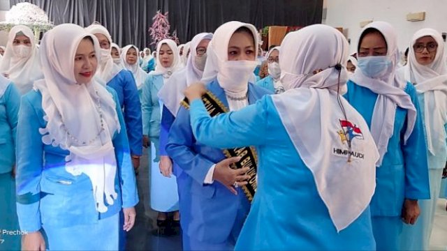 Pelantikan Ira Kasuara Hasyim sebagai ketua HIMAPAUDI Bulukumba, Jumat (21/1/2022).