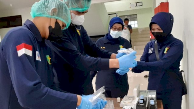 Biddokkes Polda Banten lakukan pengecekan Food Safety oleh Tim Dokter Kesehatan.