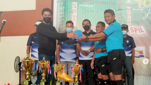 Asisten Berau, Hendratmo secara resmi membuka turnamen Futsal Open Lokal Piala Berau Marine Family Cup 1 di GOR Graha Pemuda, Sabtu (22/1/2022).