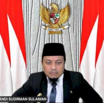 Di Paripurna DPRD Sulsel, Andi Sudirman Teteskan Air Mata Ingat Perjuangan Bersama Nurdin Abdullah