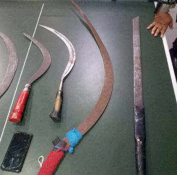 Polres Metro Jakbar Amankan Lima Pemuda Saat Hendak Tawuran Menggunakan Sajam