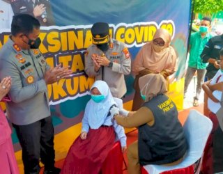 Dua Putri Kapolres Bulukumba Ikut Vaksin di Pencanangan Vaksinasi Anak