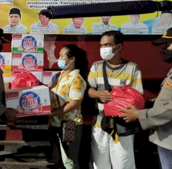 Polsek Tambora Jakbar Bantu Korban Kebakaran