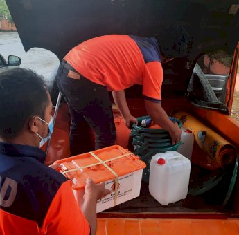 Plt Gubernur Sulsel Instruksikan BPBD Kirim Bantuan Korban Kebakaran di Bone dan Pangkep