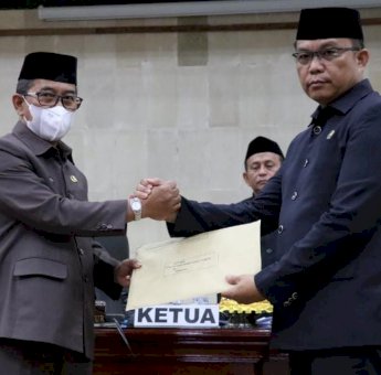 Sekda Bahri Suli Hadiri Paripurna Pendapat Akhir Fraksi DPRD Luwu Timur