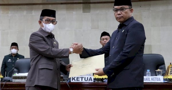 Sehari Setelah Dilantik Jadi Ketua DPRD Luwu Timur, Aripin Pimpin Rapat Paripurna