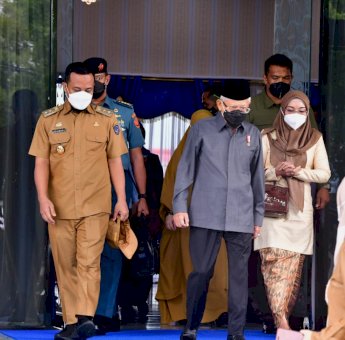 Tiba di Sulsel, Wapres Disambut Plt Gubernur di Bandara