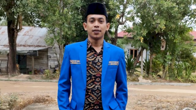 Dewan Pembina Lembaga Literasi Kajian Strategis (LLKS) PMII Sultra, Hazratul Ansar