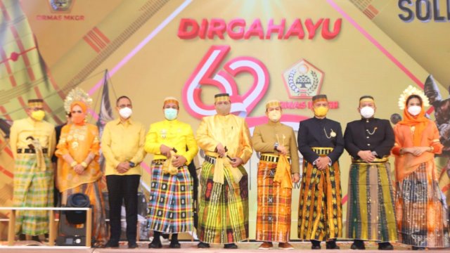 Suasana puncak peringatan HUT MKGR ke-62 di Hotel Claro, Jalan AP Pettarani, Makassar, Minggu (16/1/2022) malam.