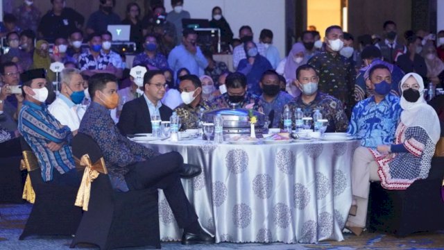 Jajaran elite Partai NasDem Sulsel yang mendampingi Anies Baswedan selama di Makassar, Sabtu (22/1/2022).