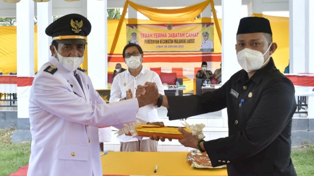Prosesi serah terima jabatan Camat Malangke Barat, Kabupaten Luwu Utara, Jumat (28/1/2022).
