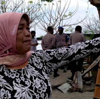 Jeritan Histeris Warga Korban Pembongkaran Pantai Merpati: Inilah Kado HUT Bulukumba dari Pemerintah
