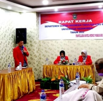 Buka Raker Departemen Sastra FIB Unhas, Prof. Akin Dulli Peningkatan Kualitas
