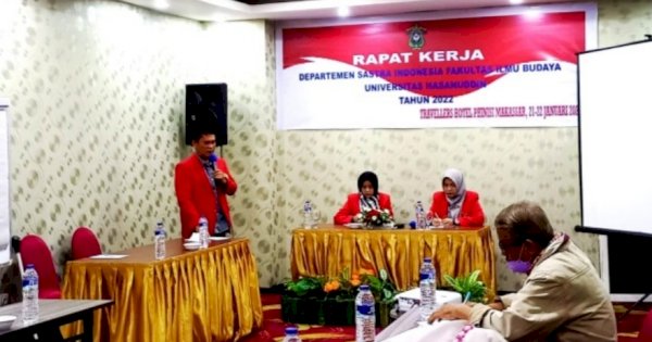 Buka Raker Departemen Sastra FIB Unhas, Prof. Akin Dulli Peningkatan Kualitas