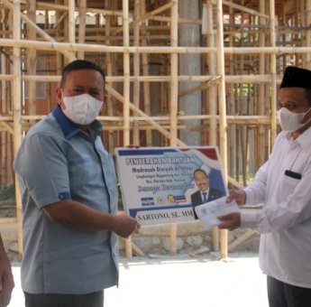 Kundapil, Sartono Salurkan Bantuan Pendidikan dan Serap Aspirasi Masyarakat Pacitan-Ponorogo