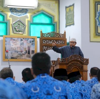 Hadirkan Ustad Firanda Bahas Amanah Dalam Memimpin, Plt Gubernur: Semoga Kita Bisa Jalankan Amanah Dengan Baik