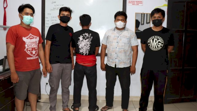 Pelaku Penyebar Video Mesum diamankan Satreskrim Polres Tana Toraja, Senin (17/01/2022).