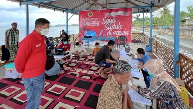 Kabinda Sulbar Sudadi saat Meninjau Pelaksanaan Vaksinasi di Kabupaten Polewali Mandar